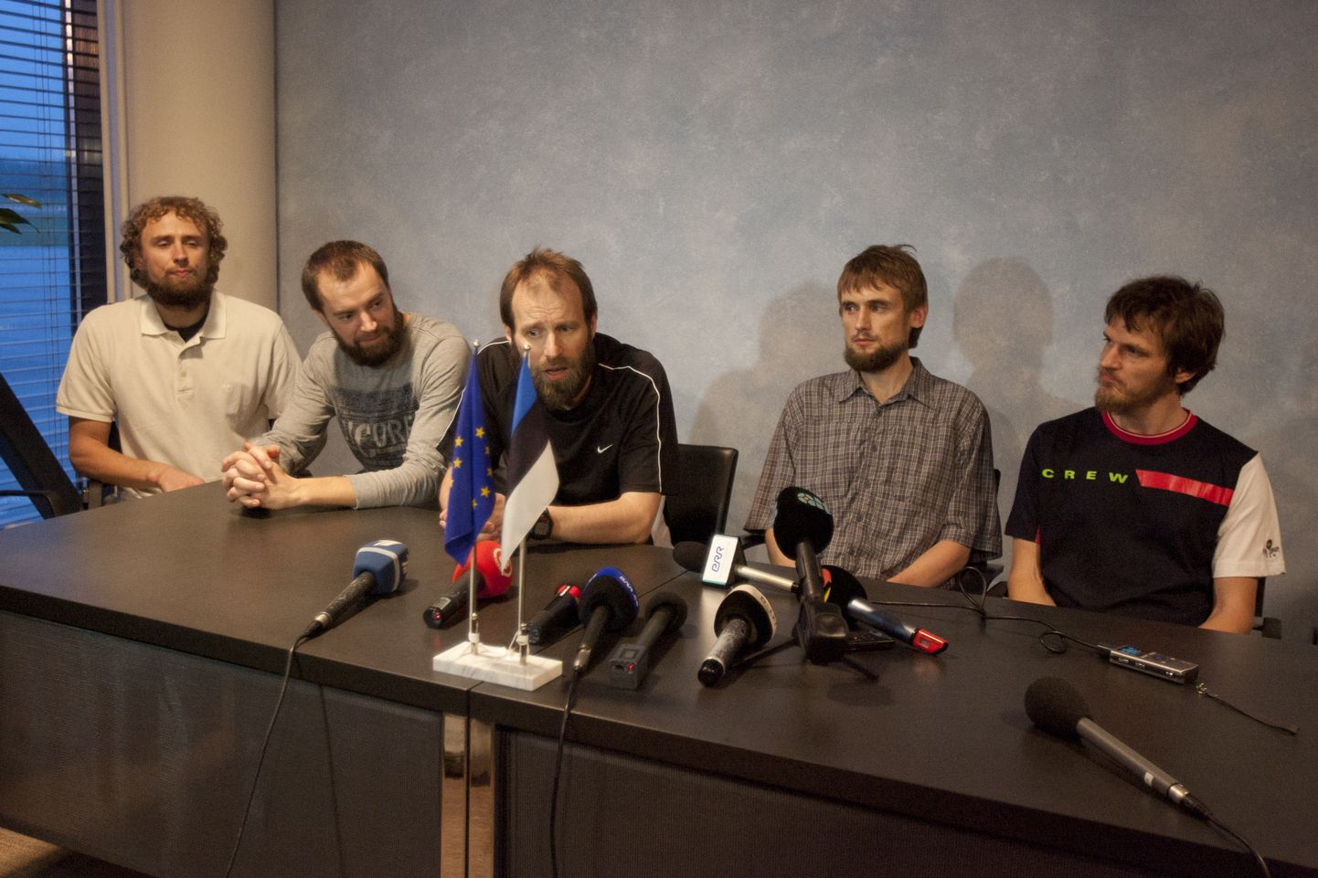 Освобожденные эстонские велосипедисты.