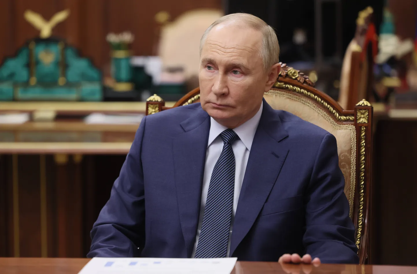 Владимир Путин во время встречи с представителями Российского фонда прямых инвестиций в Кремле 13 января 2025 года.