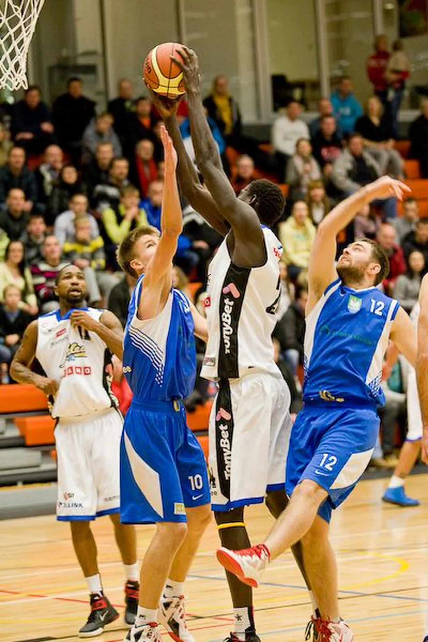 Ambla SK vs BC Kalev/Cramo Paide E-Piima spordisaalis.