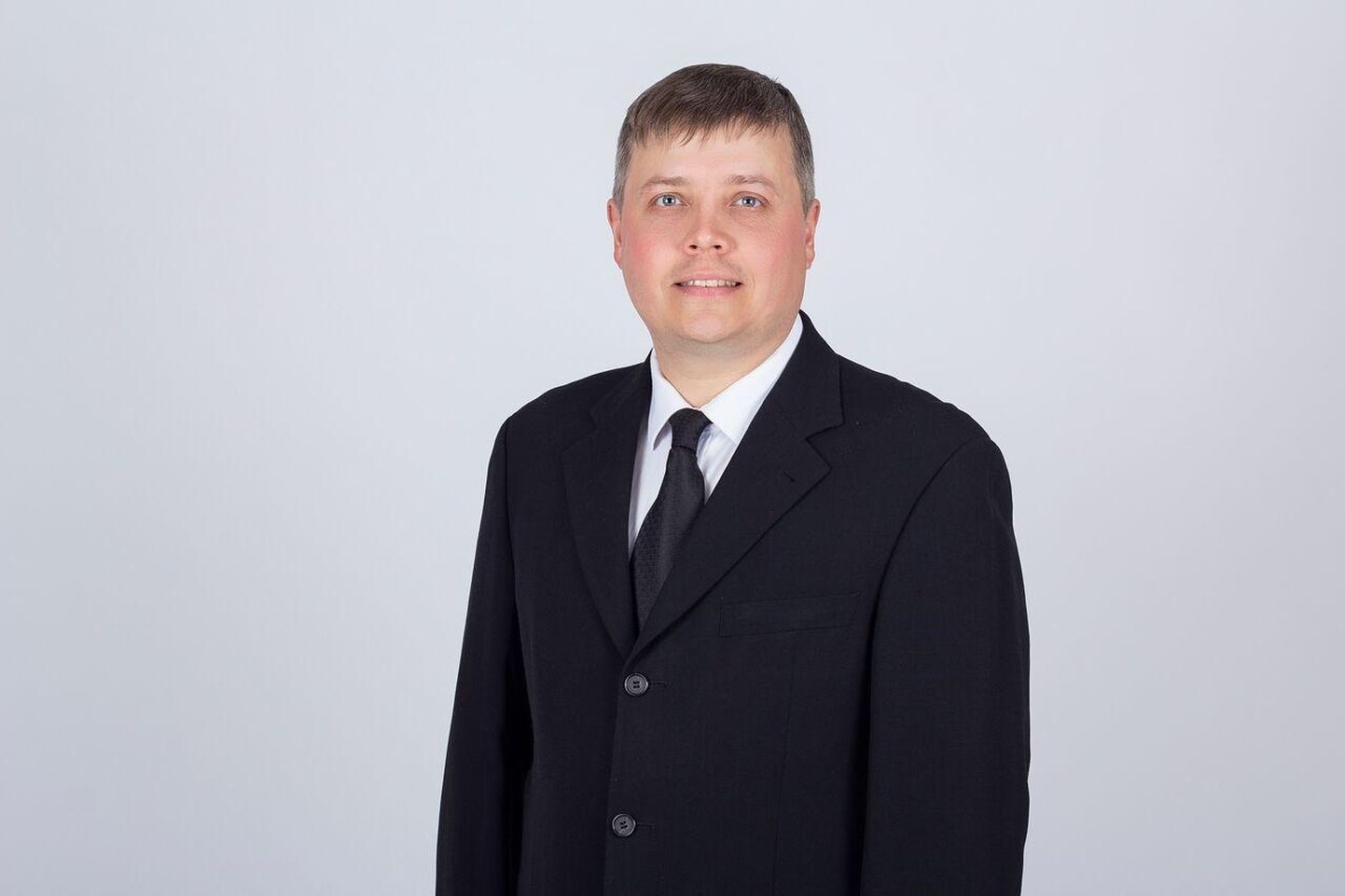 Pärnu linnavolikogu liige Siimo Lopsik leiab, et osavallakogud võiks moodustada kandidaatidest, kes linnavolikokku ei pääse. 