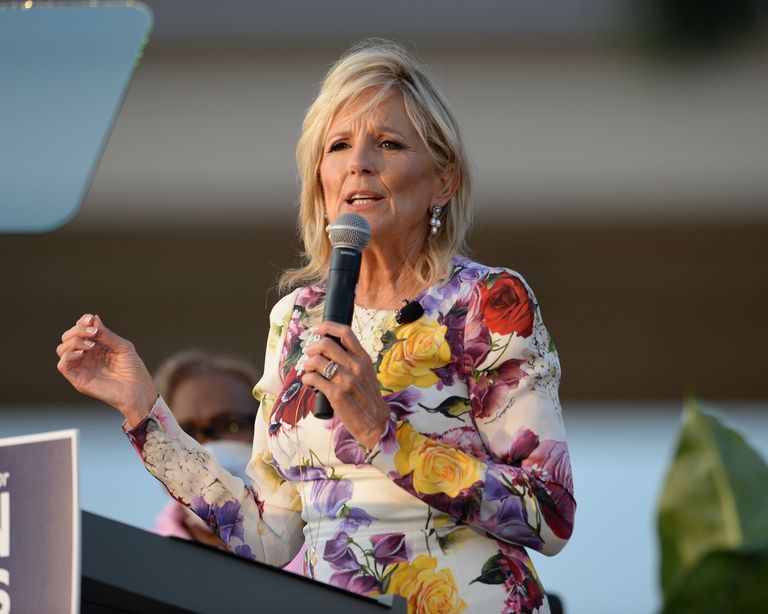 Jill Biden kõnelemas 5. oktoobril 2020 Floridas Boca Ratonis sündmusel Naised Joe Bideni eest