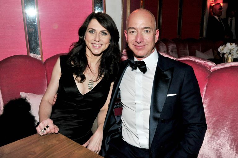 Jeff ja MacKenzie Bezos 2017. aasta veebruaris
