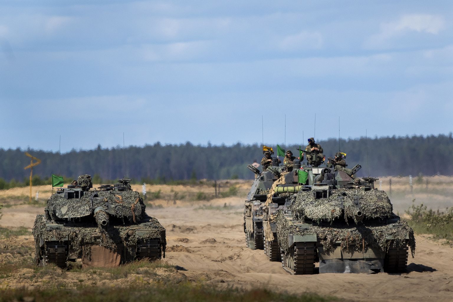 Saksa Bundeswehri tankid Leopard 2A6 Leedus Pabradė harjutusalal.