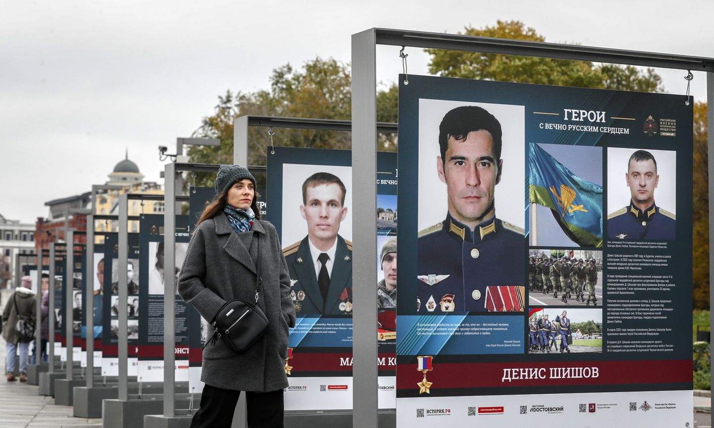 Moskva tänavanäitus "Igavese Vene südamega kangelased".