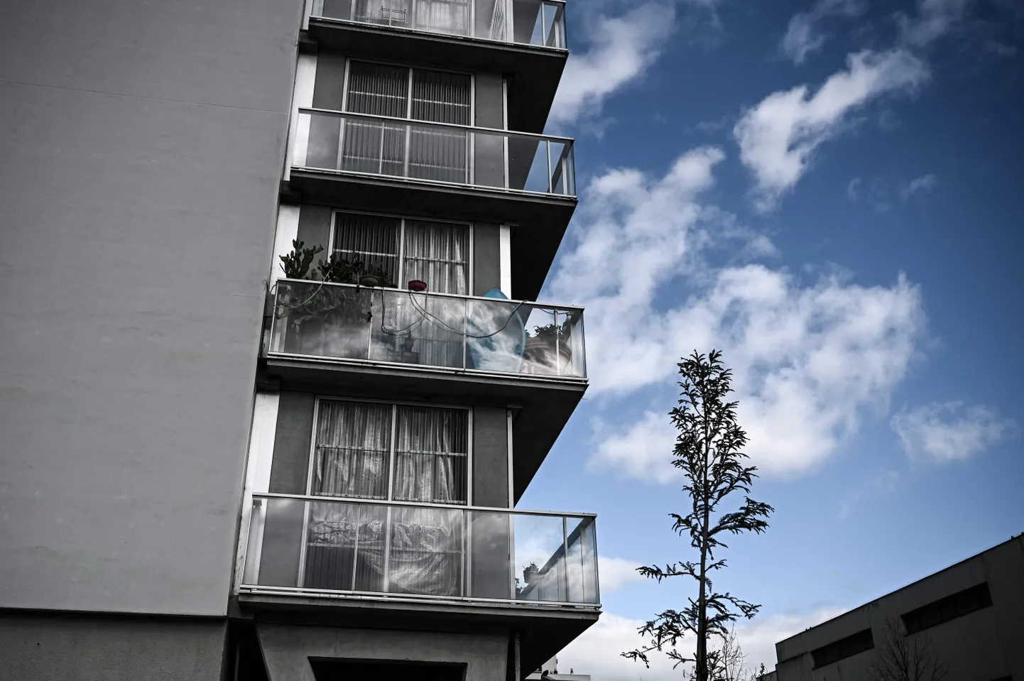 Märts 2021. Sotsiaalmajutuskompleks Grand Parc ehitati Bordeaux's 1960. aastatel 530 eluasemega, mis ehitati ümber 2014-2017. Jean-Philippe Vassal ja Anne Lacaton pälvisid selle eest Pritzkeri arhitektuuriauhinna.
