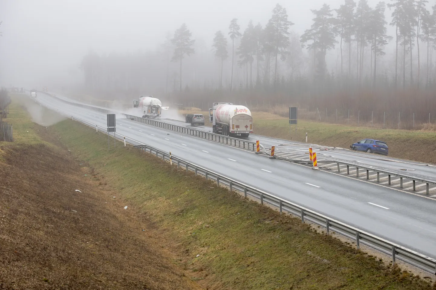 Liiklusõnnetus kahe gaasiautoga Tallinna-Pärnu maanteel.