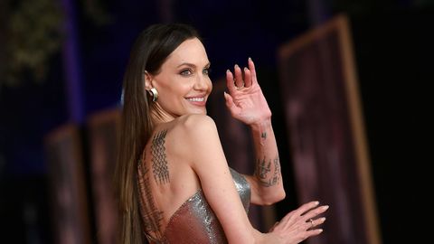 Близкие Анджелины Джоли переживают за ее здоровье