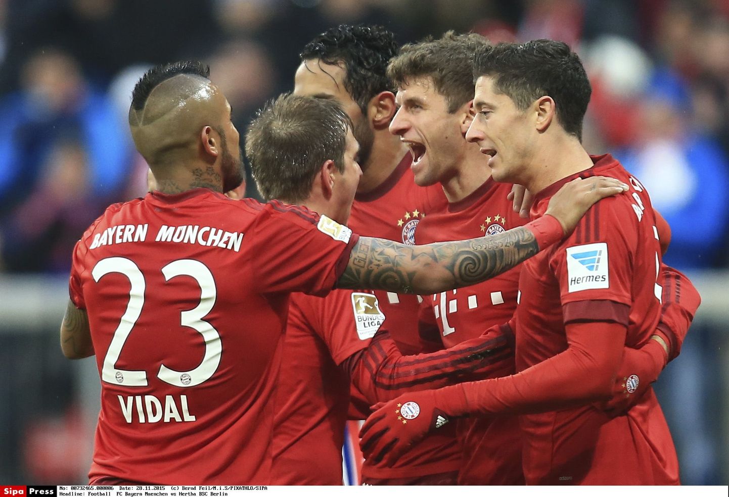 Müncheni Bayerni mängijad väravat tähistamas.