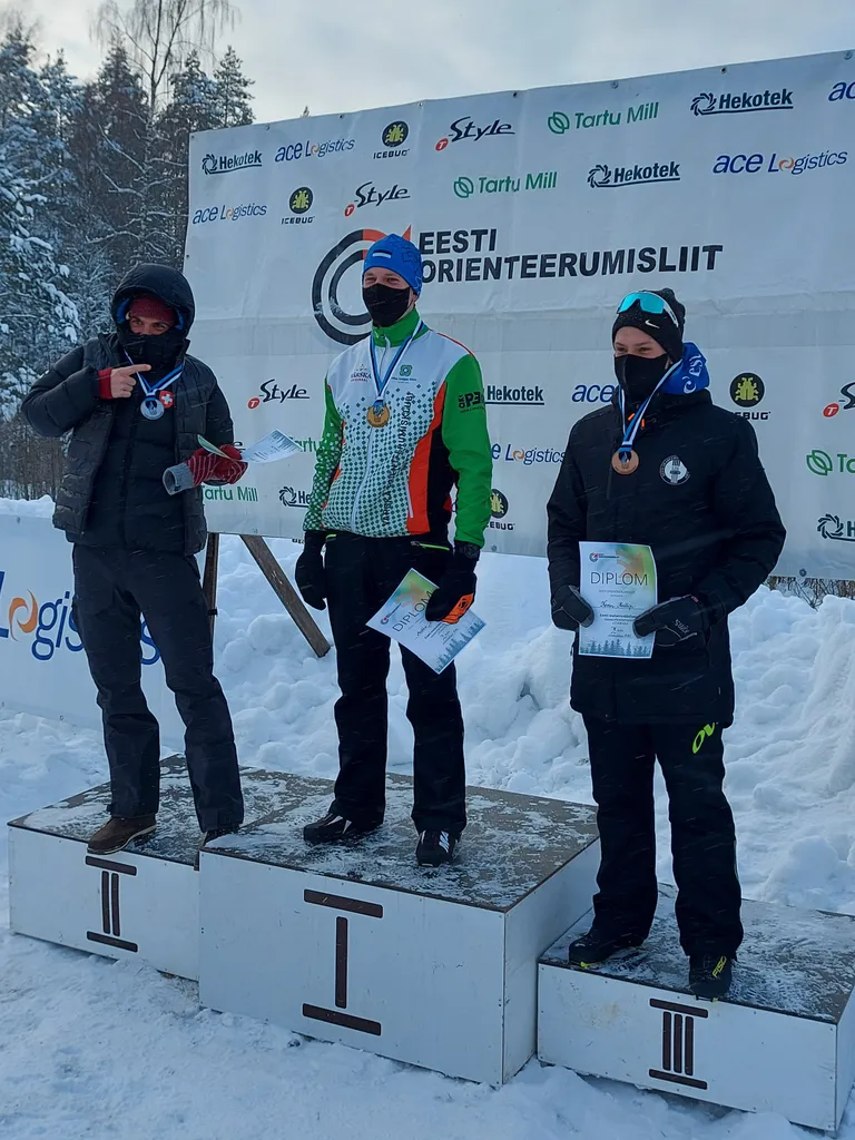 Suusaorienteerumise meeste esikolmmik.