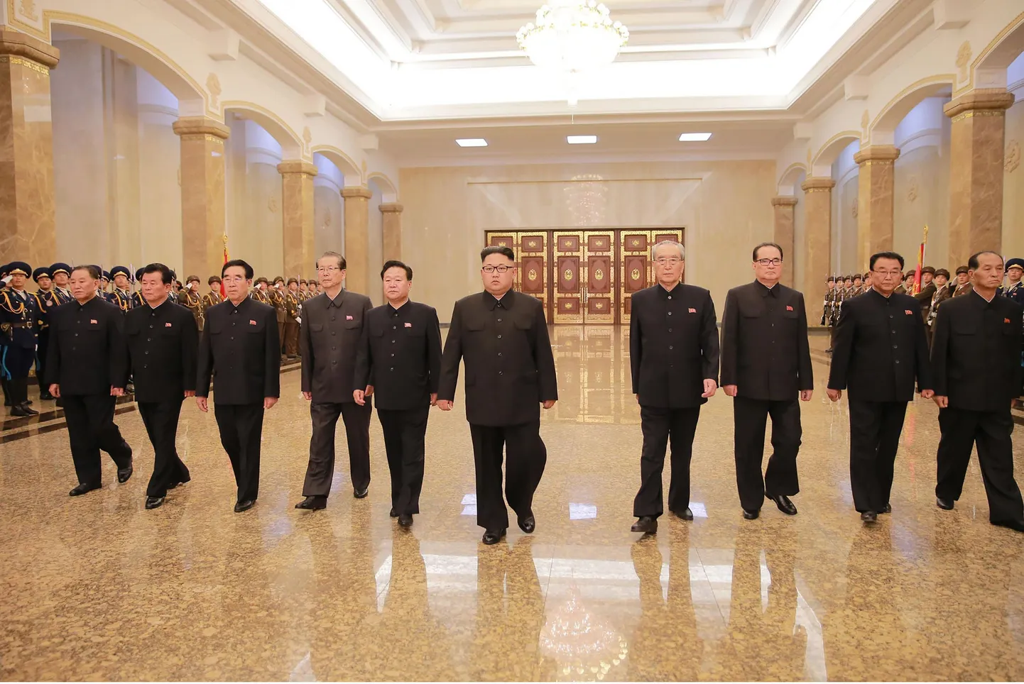 Põhja-Korea liider Kim Jong-un oli raketikatsetusi isiklikult jälginud.