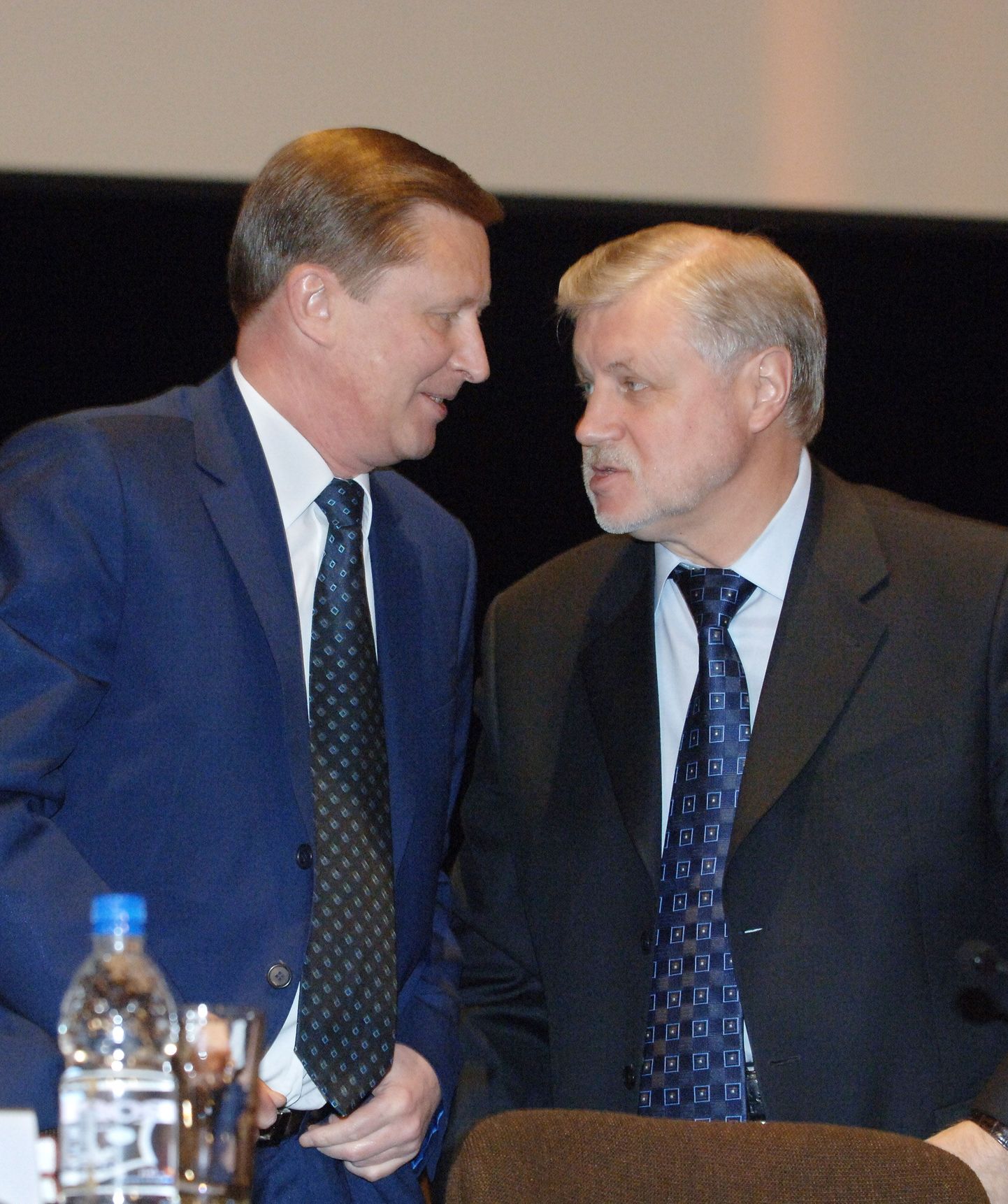 Vene asepeaminister Sergei Ivanov (vasakul) ja Föderatsiooninõukogu esimees Sergei Mironov.