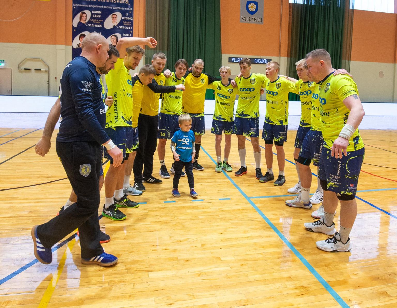 Viljandi HC alistas esimeses poolfinaalis Põlva Arcwoodi kümne väravaga. See viis Viljandi HC Eesti karikavõistluste finaali.