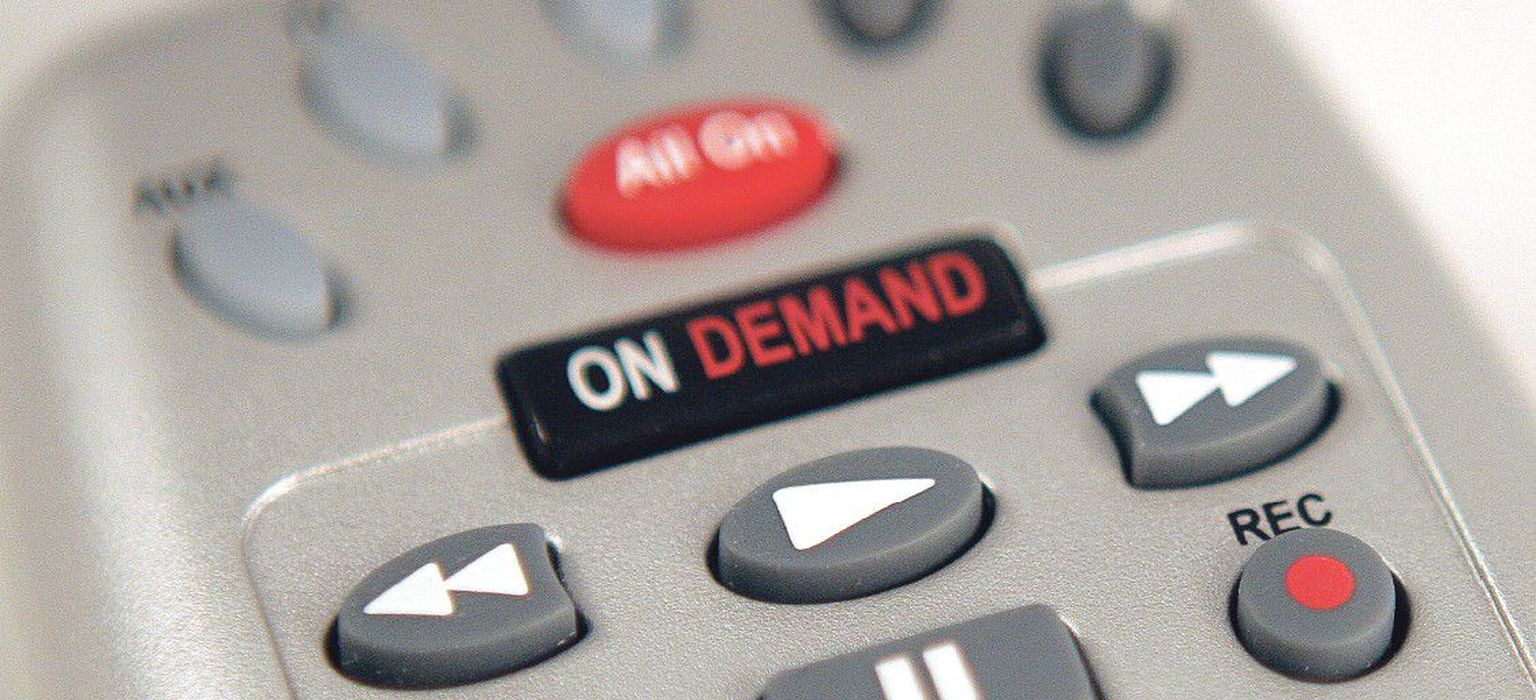 Ideaalis peaks digi-TV areng vähendama telekapultide arvu kodudes, koondades vajalikud põhifunktsioonid ühele puldile. Juba praegu saab digi-TV pakettides kasutada «on demand»-laadseid videolaenutuse teenuseid ning peagi ka DVR- ehk salvestava digiboksi võimalusi.