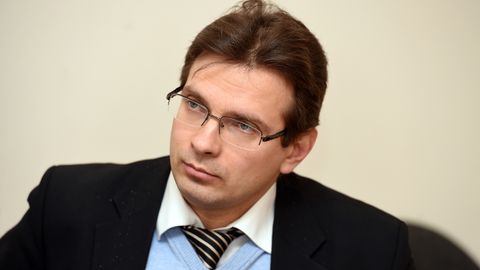 Saistībā ar IT iepirkumu lietu no amata atstādināts VDAA darbinieks Fiļipovičs