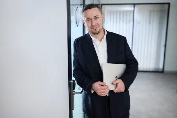 Microsofti Baltikumi ja Ukraina juhi Eugene Kahanovskyi hinnangul ei ole tegelik küsimus enam selles, kas inimestel on õiged oskused, vaid selles, kas organisatsioon on üles ehitatud nii, et neid oskusi valla päästa