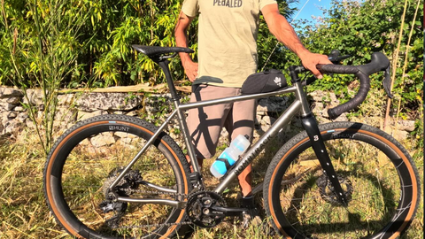 В России задержали французского велосипедиста. Он хотел побить мировой рекорд, проехав от Лиссабона до Владивостока