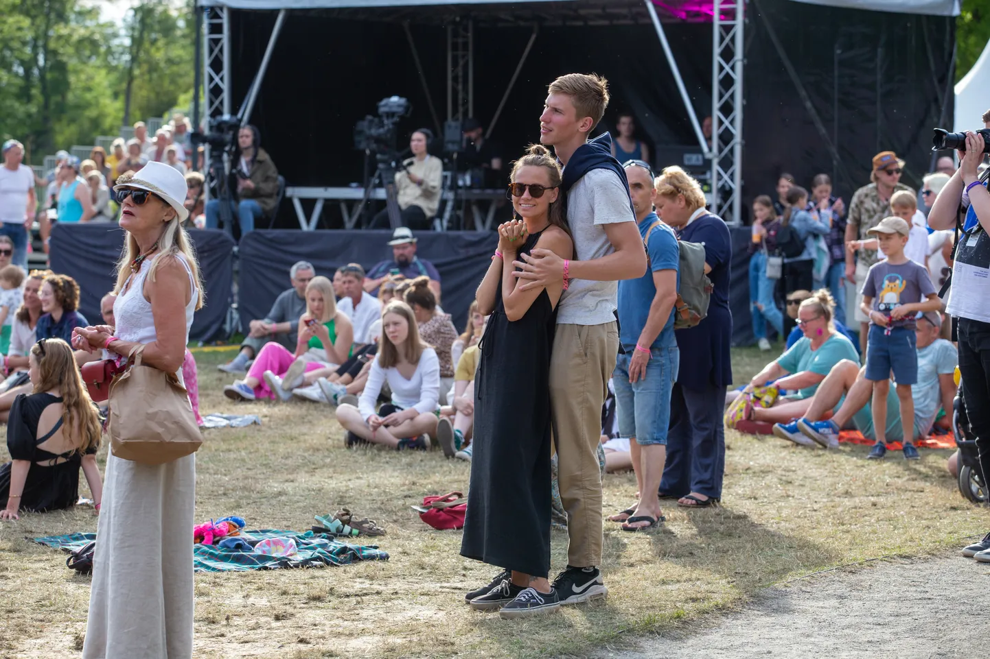 Viljandi pärimusmuusika festival näitas viimasel ehk neljandal päeval rahunemise märke.
