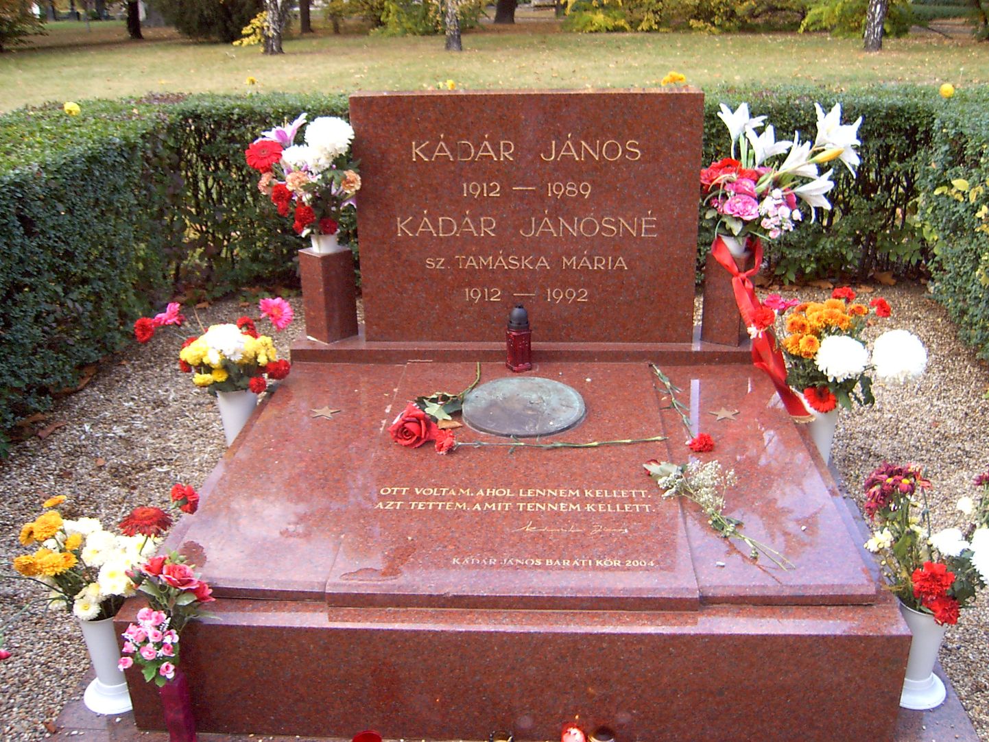 Janos Kadari haud.