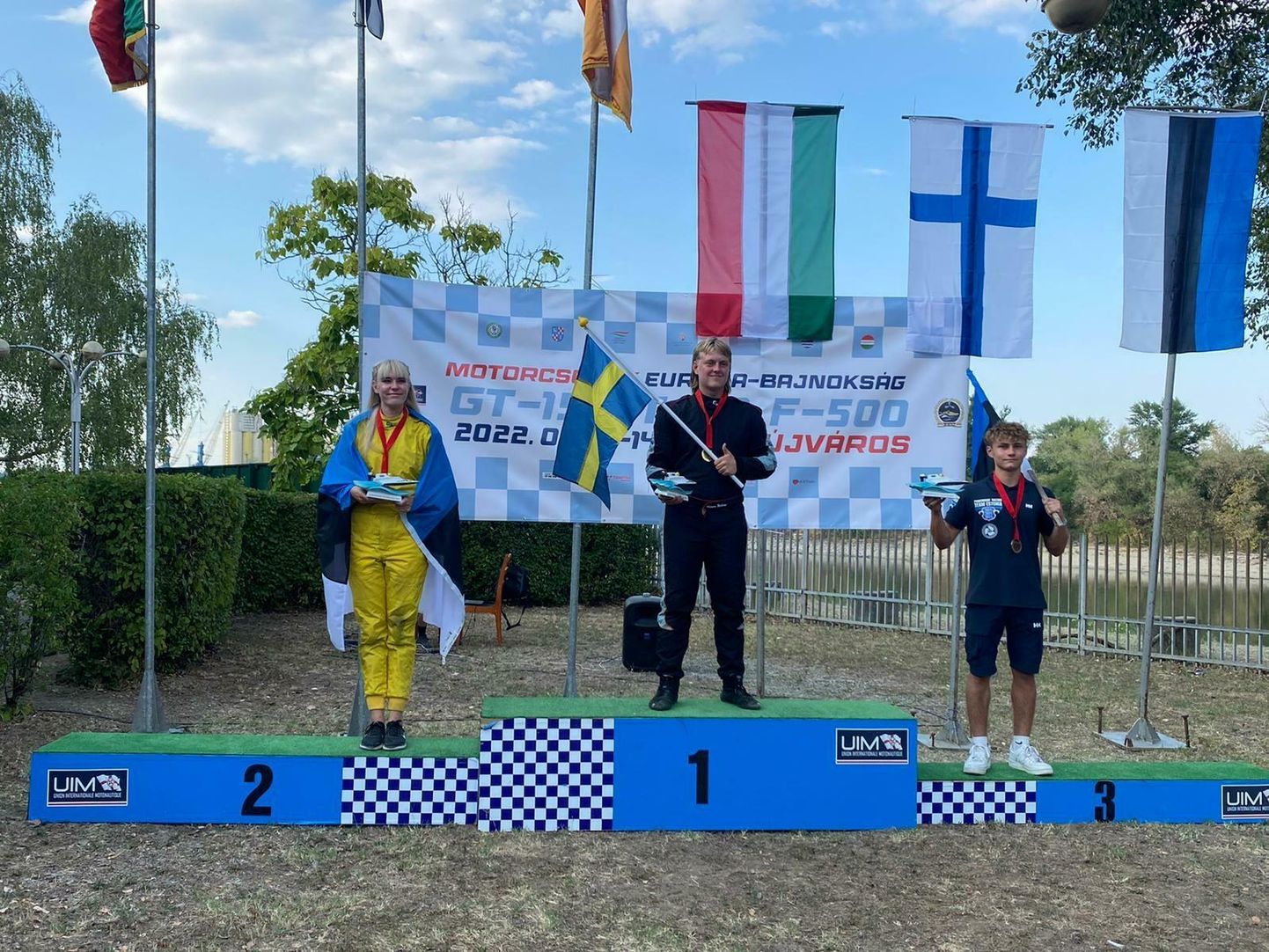 Viljandi Nord Racing Clubi liige Sten Ivanov võitis läinud nädalavahetusel Ungaris peetud Euroopa ringrajapaatide meistrivõistlustel GT-30 klassis pronksmedali. Euroopa meistriks tuli rootslane Hilmer Wiberg ja hõbedale eestlanna
Kärol Soodla.