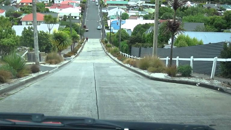 Uus-Meremaal Dunedinis asuv väga järsk tänavalõik