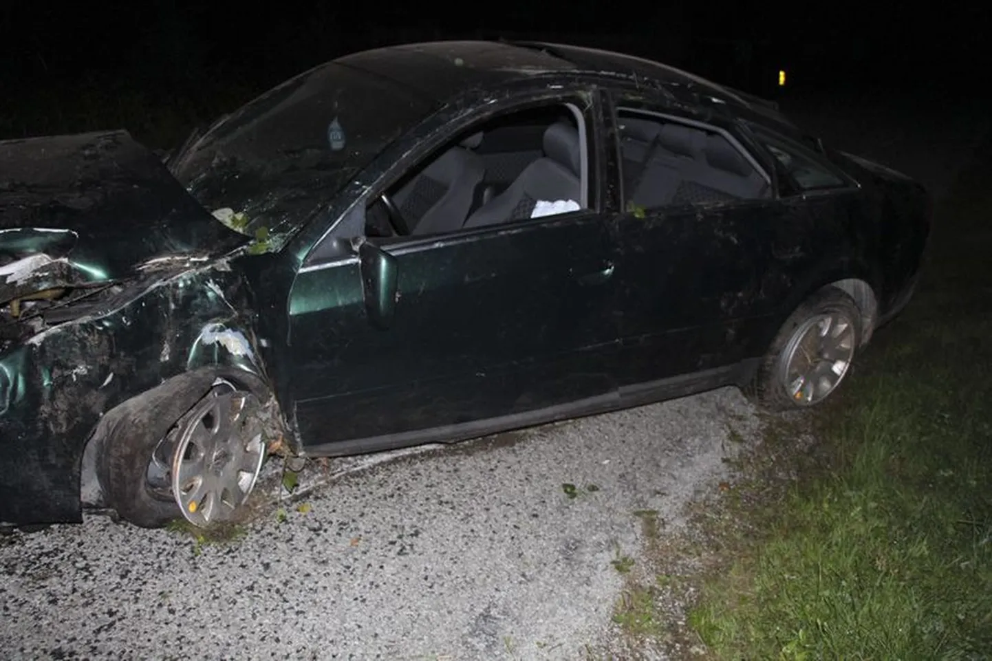 Alkoholijoobes Jaanika ärkas selle avariilise Audi juhi kõrvalistmel alles pärast matsu.