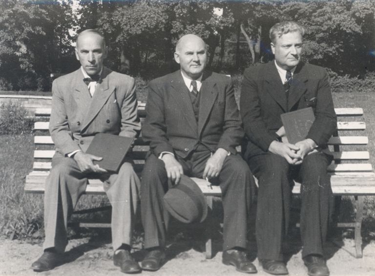 Johannes Semper, Johannes Vares-Barbarus ja August Jakobson arvatavalt aastal 1939.