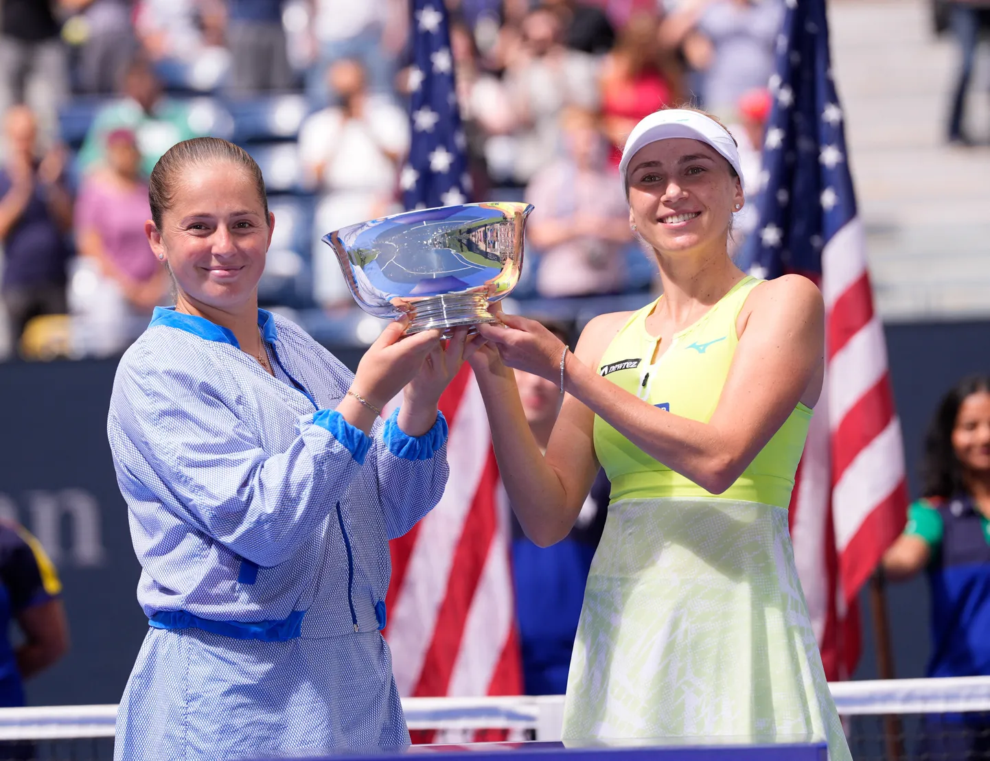 Latvijas tenisiste Aļona Ostapenko un Ukrainas tenisiste Ludmila Kičenoka