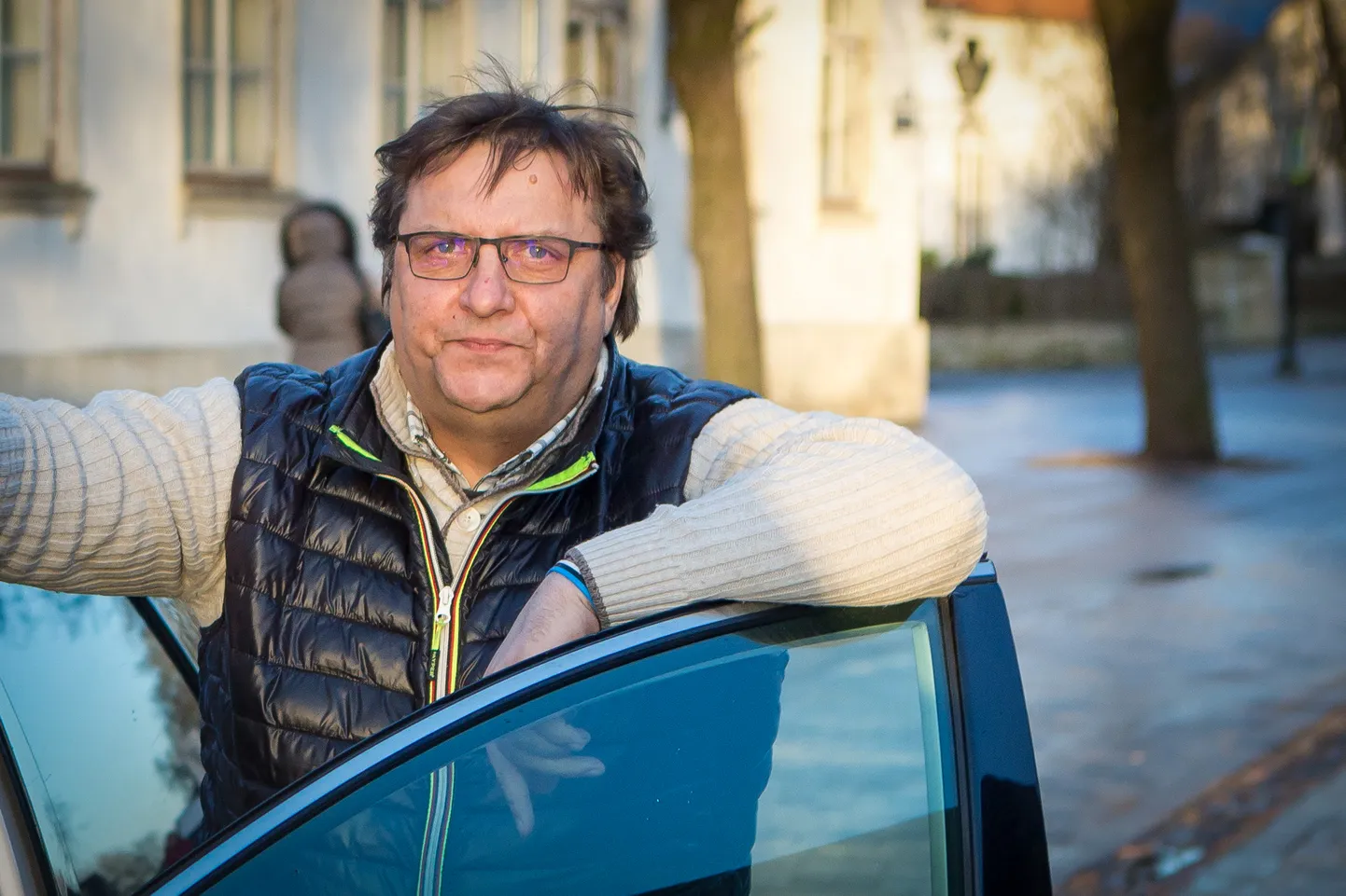 Arvi Hallik on üks neist taksojuhtidest, kes Saaremaa valla tellimusel sotsiaaltransporti korraldab.