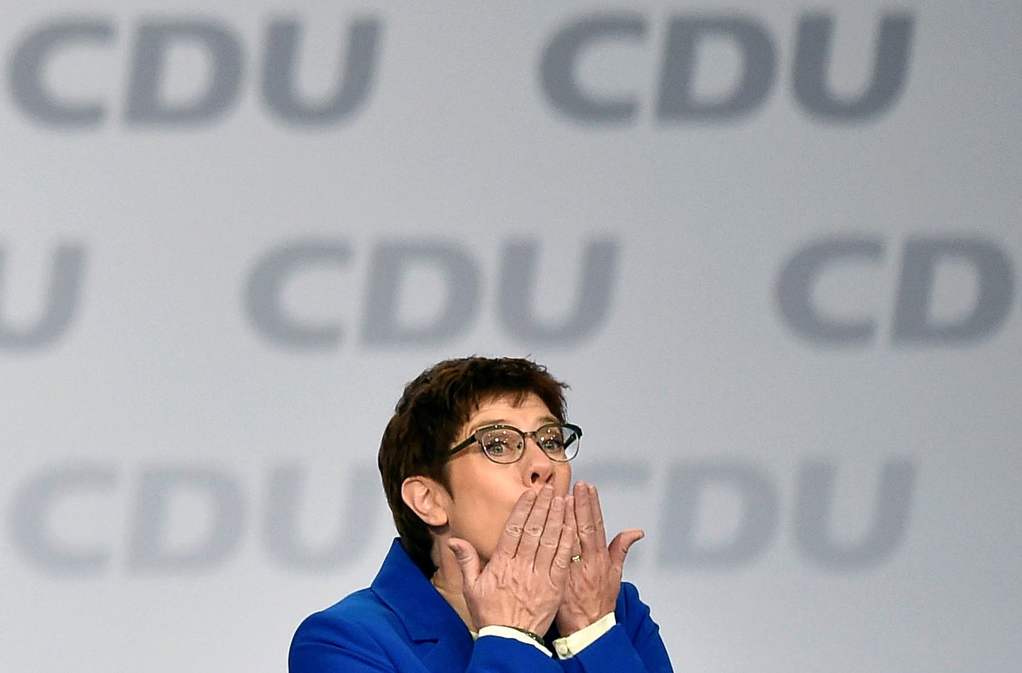 Saksa kristlike demokraatide liider Annegret Kramp-Karrenbauer avaldas valmisolekut amet maha panna. .