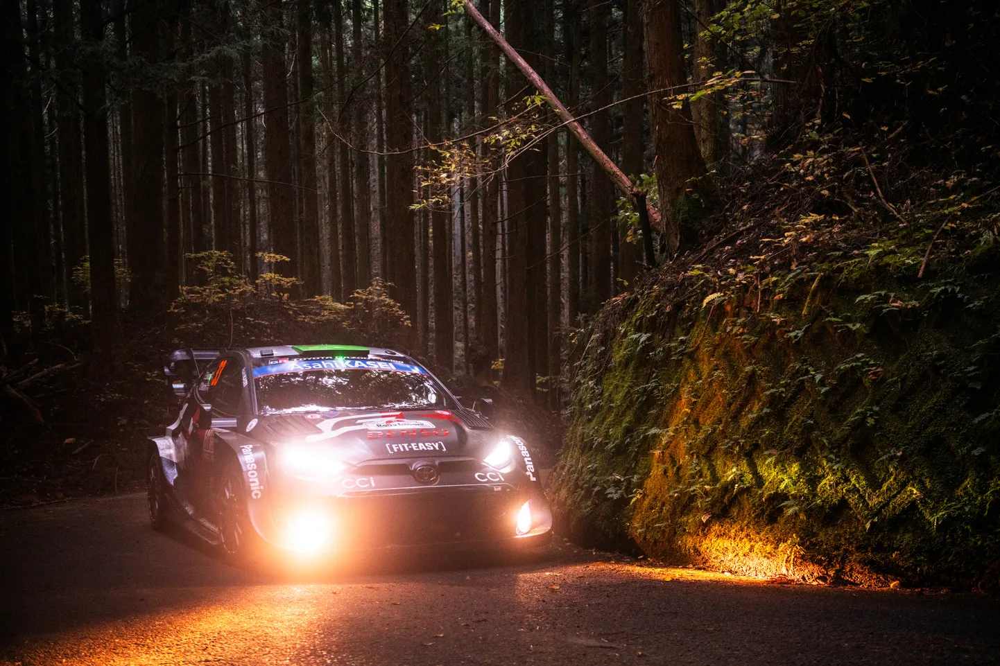 Elfyn Evans Jaapani rallil.