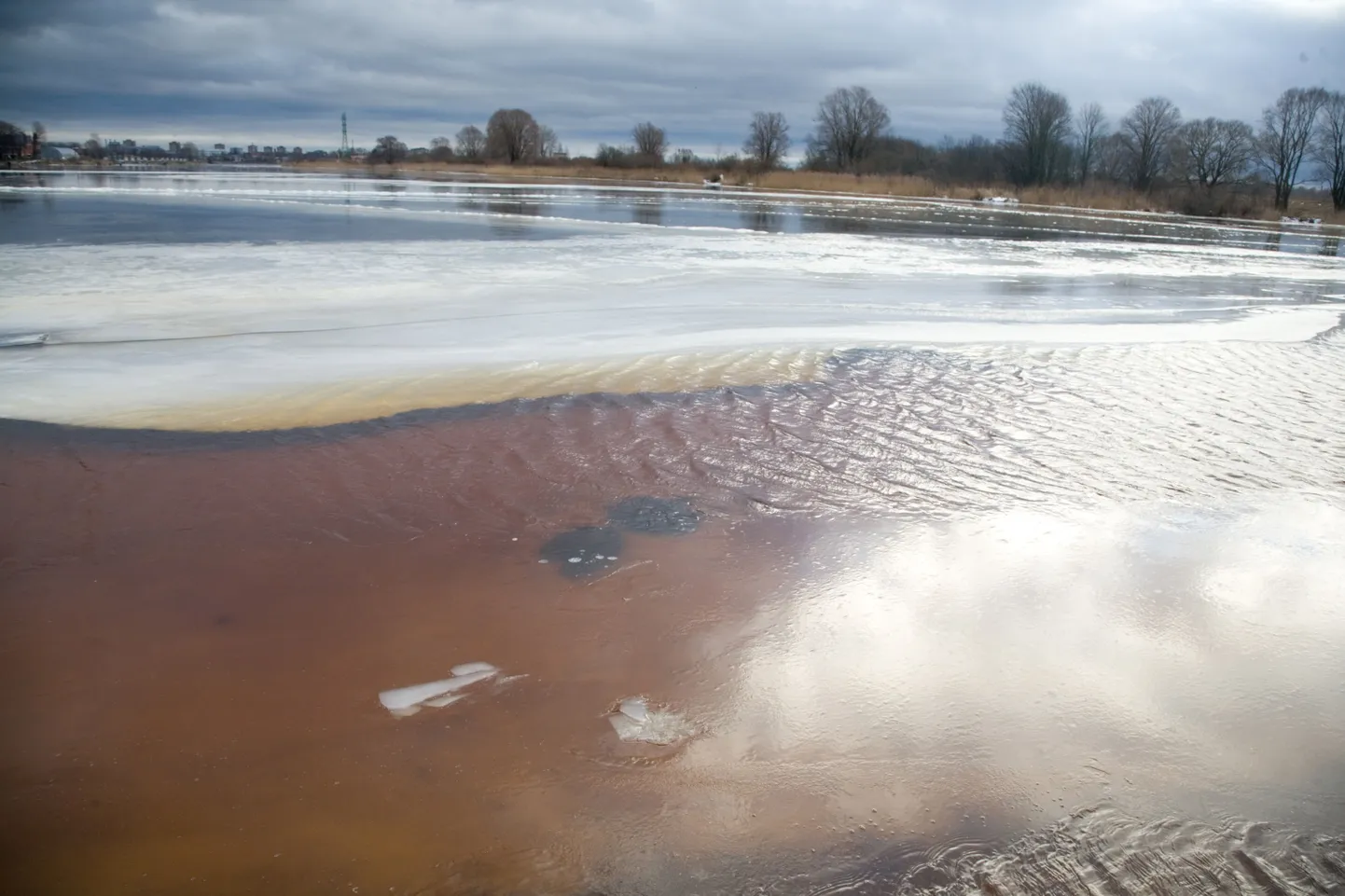 Daugava jõgi Riia juures.