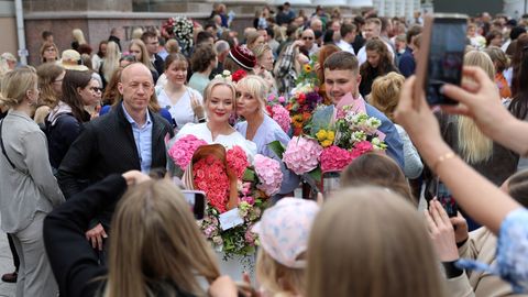 RÕÕMUS GALERII ⟩ Tartu ülikoolis algas lõpuaktuste hooaeg
