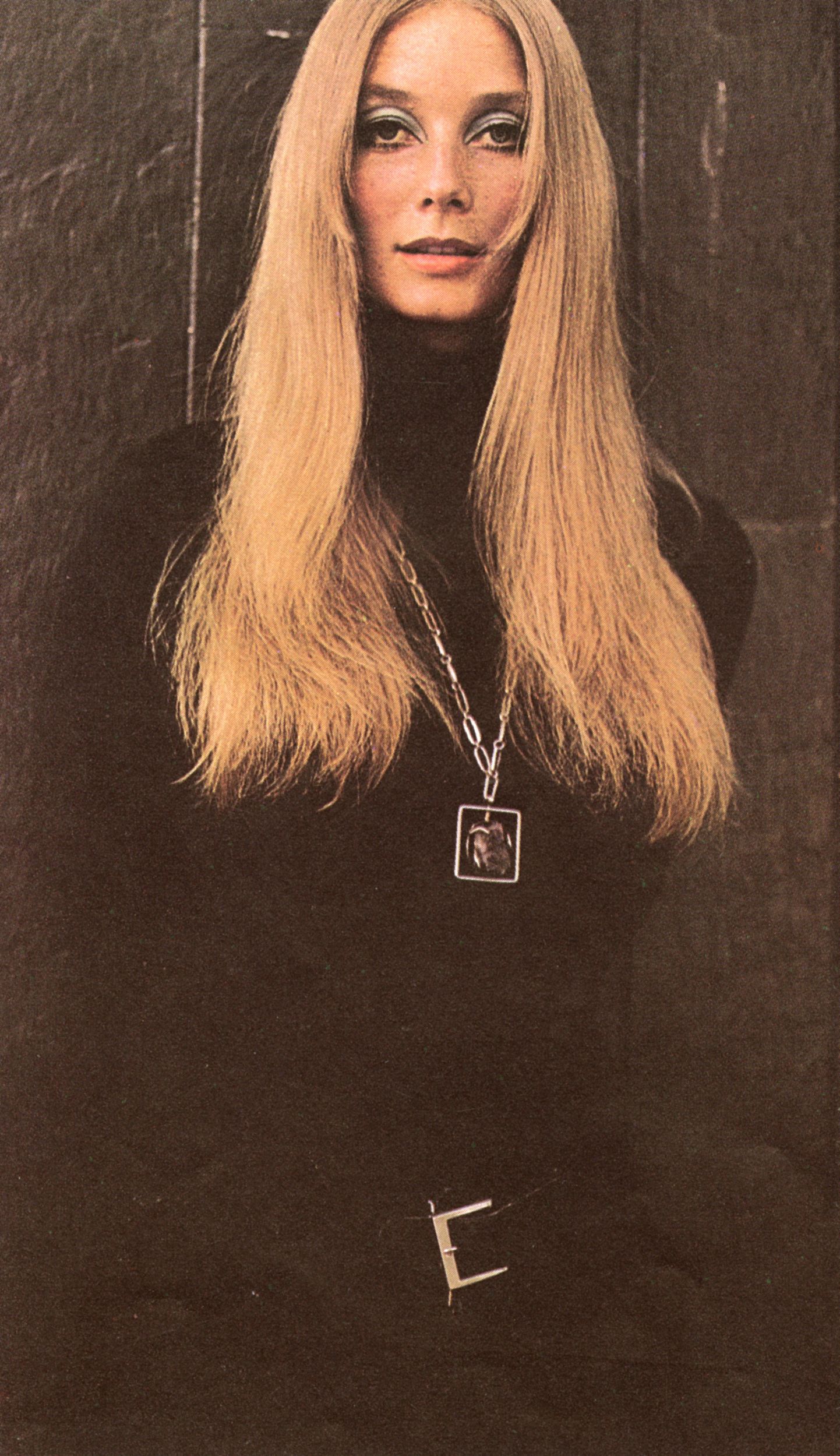 Tania Mallet (1969)