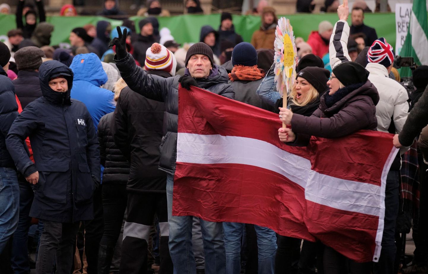 Fotol on Riias peetud hiljutine koroonapiirangute vastane meeleavaldus.