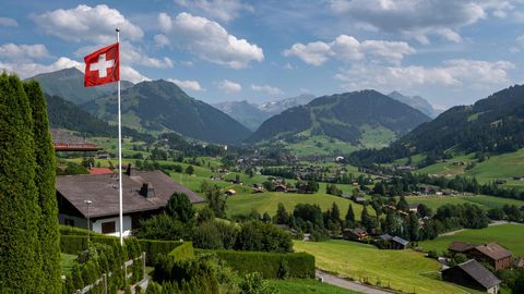 Rikkad norralased kolivad kõrgemate maksude vältimiseks Šveitsi