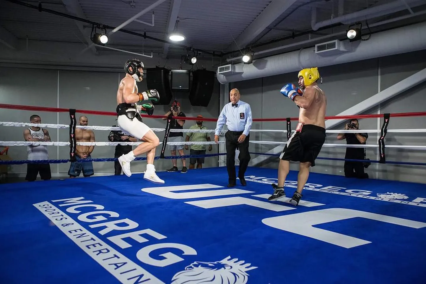 McGregori ja Malignaggi trenn.
