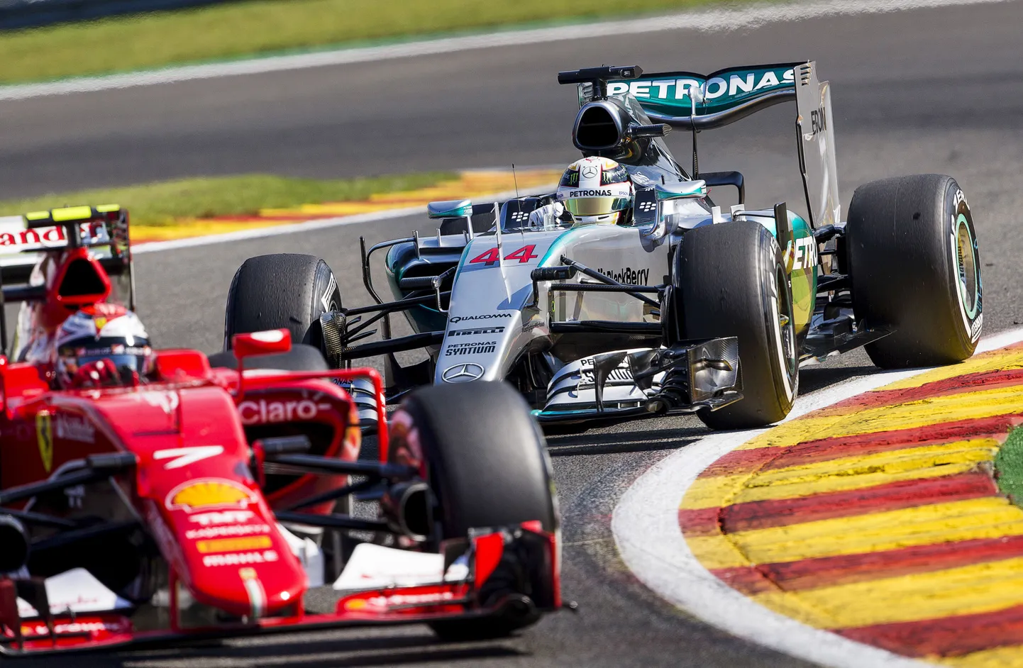 Lewis Hamilton ja Kimi Räikkönen Spa etapi kvalifikatsioonis.