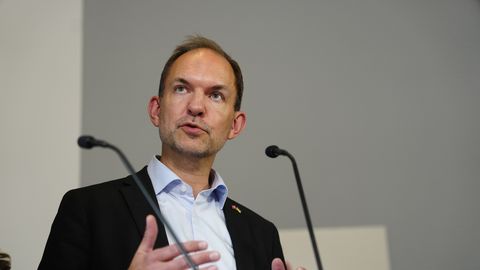Vene fregatt tulistas Taani kaitseväe kopteri suunas signaalrakette