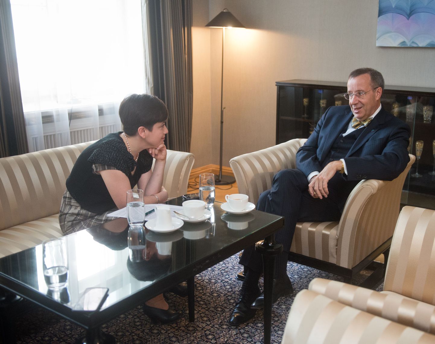 Президент Эстонии Тоомас Хендрик Ильвес дает интервью руководителю русской редакции Postimees Евгении Гаранжа.