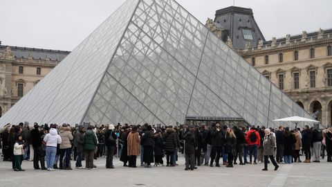 Veeleke ja piletipettuse süüdistused süvendavad Louvre'i probleeme
