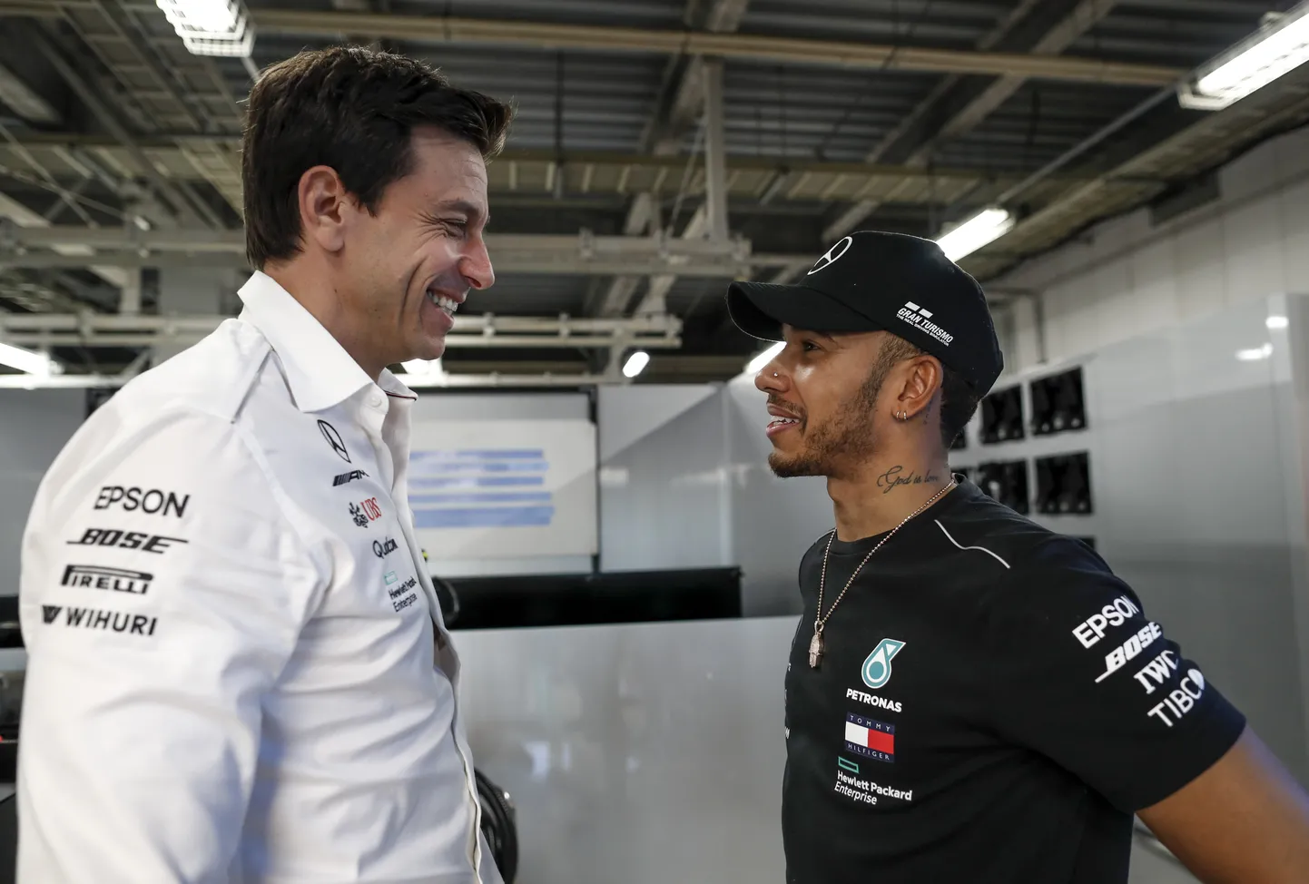 Toto Wolff ja Lewis Hamilton