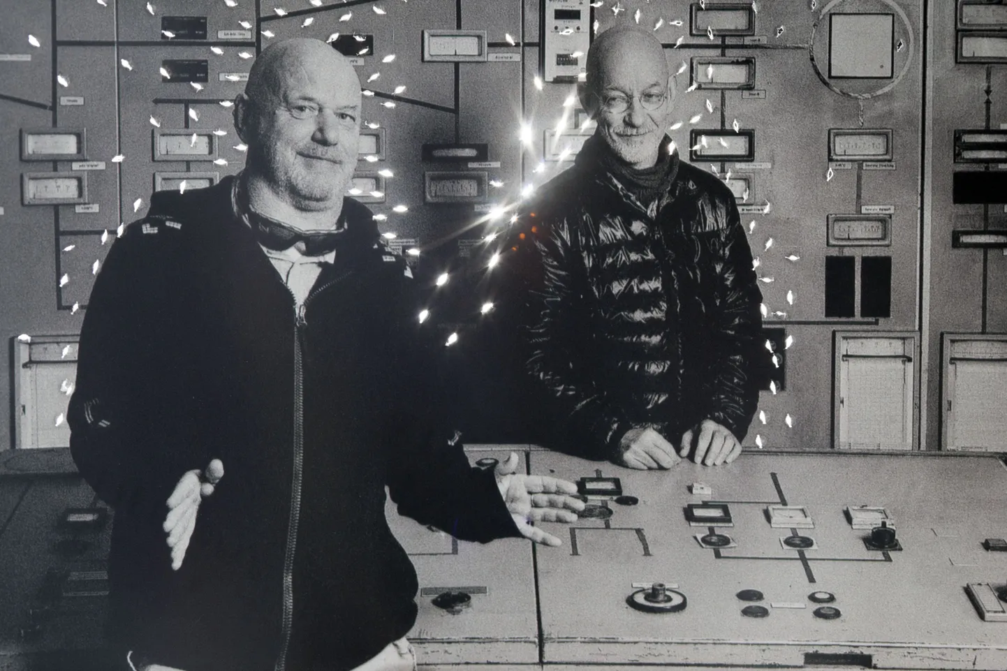 The Orb- vasakult Dr.Alex Paterson ja Thomas Fehlmann analoog-masinate seltskonnas nautimas
