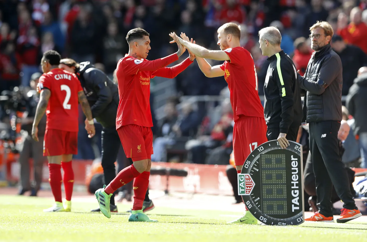 Ragnar Klavan mängu sekkumas.