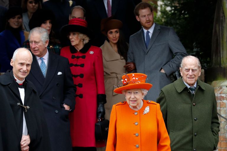 Briti kuningliku pere liikmed, esiplaanil kuninganna Elizabeth II ja prints Philip