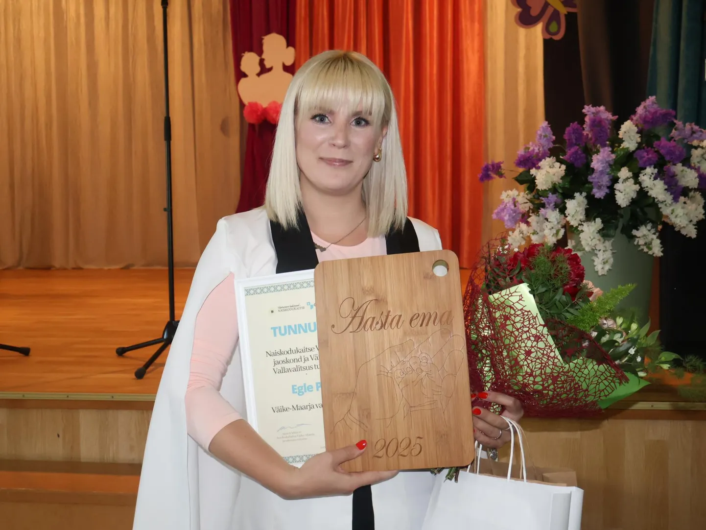 Väike-Maarja valla aasta ema 2025 on Egle Pent.