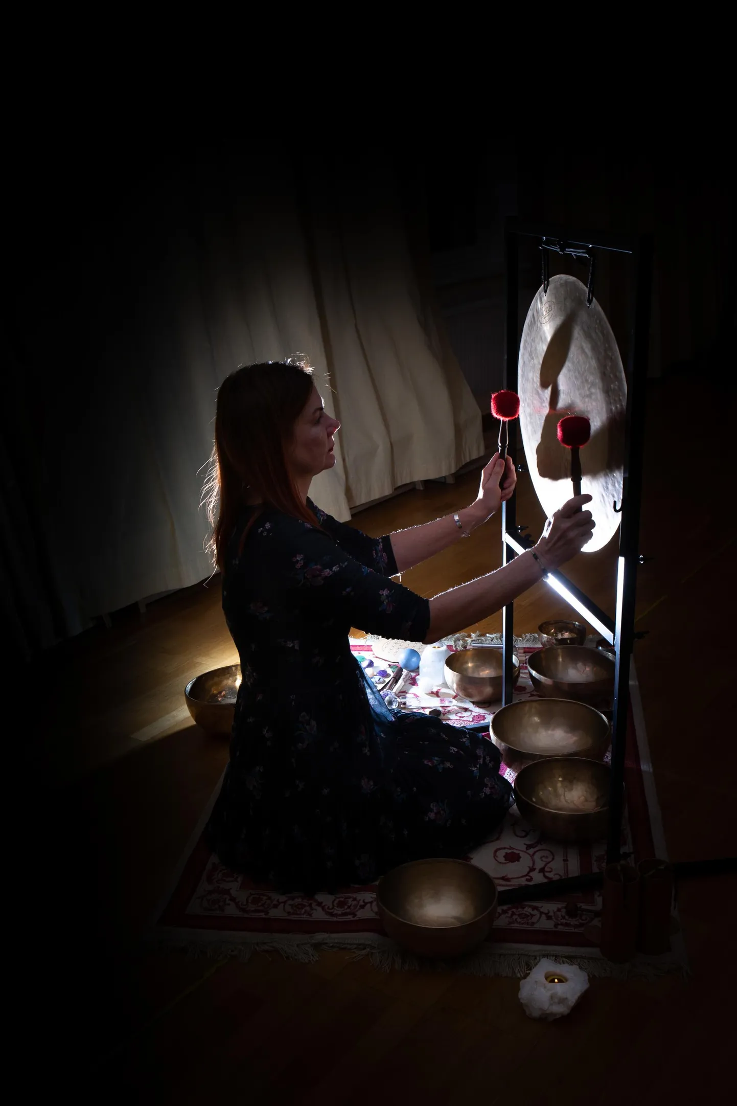 Piia Kelner on helimeditatsiooni teinud juba viis aastat ning kasutab selleks mitmesuguseid pille.
