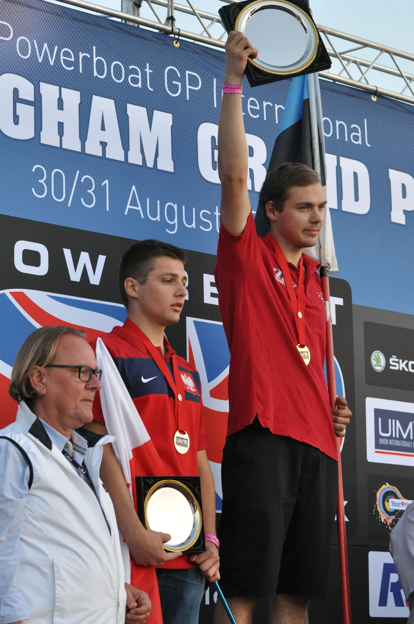 OSY-400 paadiklassi vastne Euroopa meister Inglismaal Nottinghamis pjedestaalil.