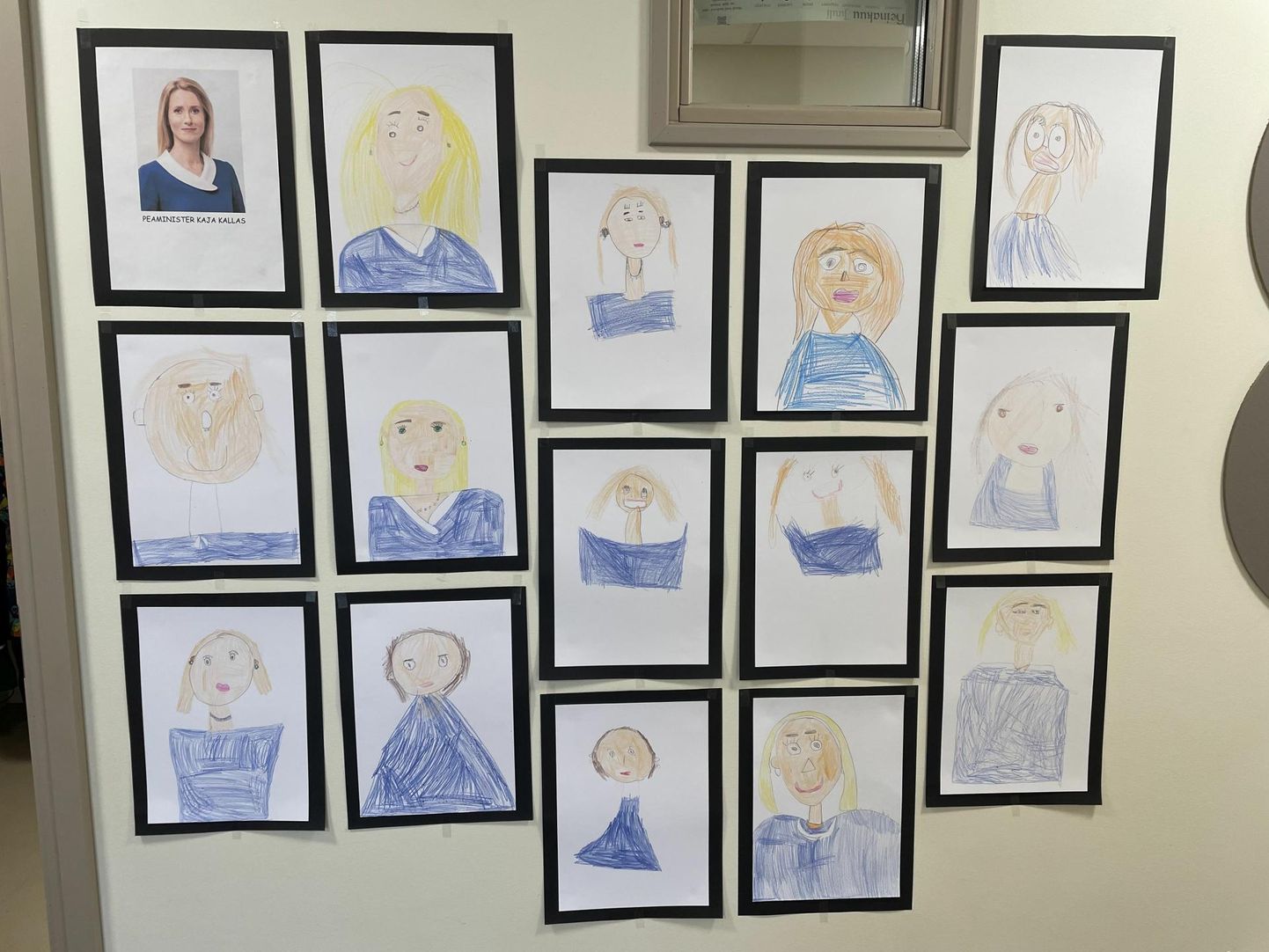 Viiratsi lasteaias seinal on Kaja Kallase esindusfoto ja 14 temast tehtud joonistust.