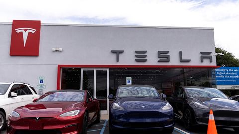 Tesla kasum kuivas kokku, kuid turule lubati tuua uus soodsam mudel