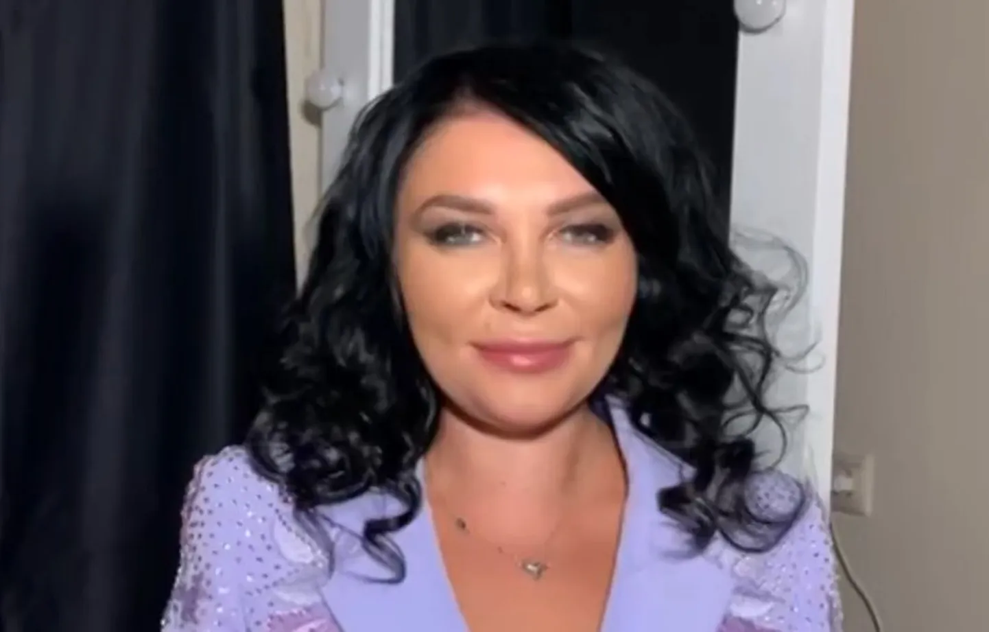 Певица Света.
